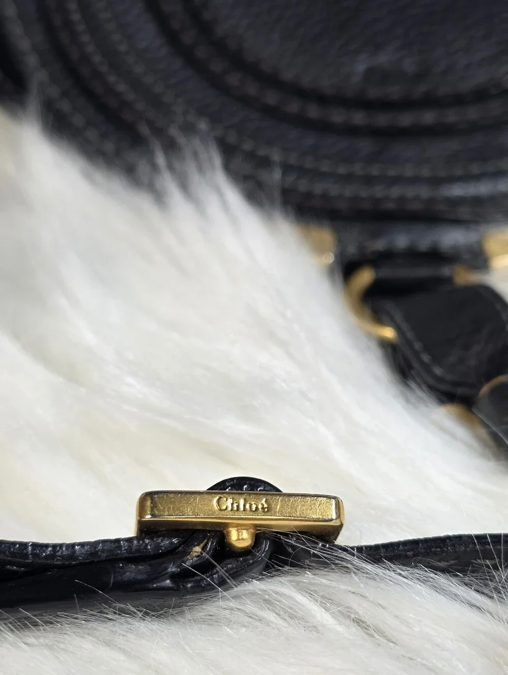 Chloé Marcie Small saddle bag in Black grained leather